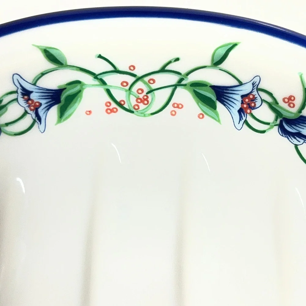 Vintage Eau de Gucci Floral Porcelain Soap Dish Blue Collectible Bath Luxe